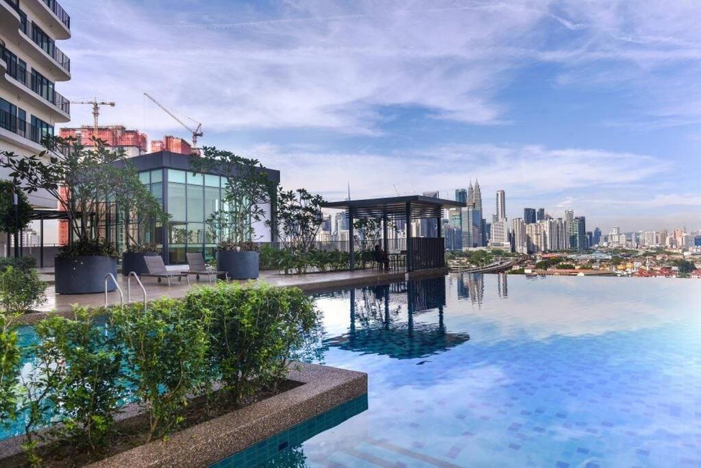 10Mins To Klcc W Lrt+Mall+Netflix Muji Urban Kuala Lumpur Exterior photo