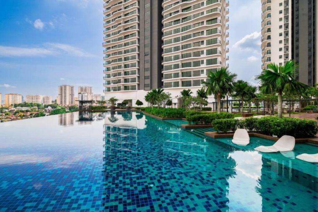 10Mins To Klcc W Lrt+Mall+Netflix Muji Urban Kuala Lumpur Exterior photo